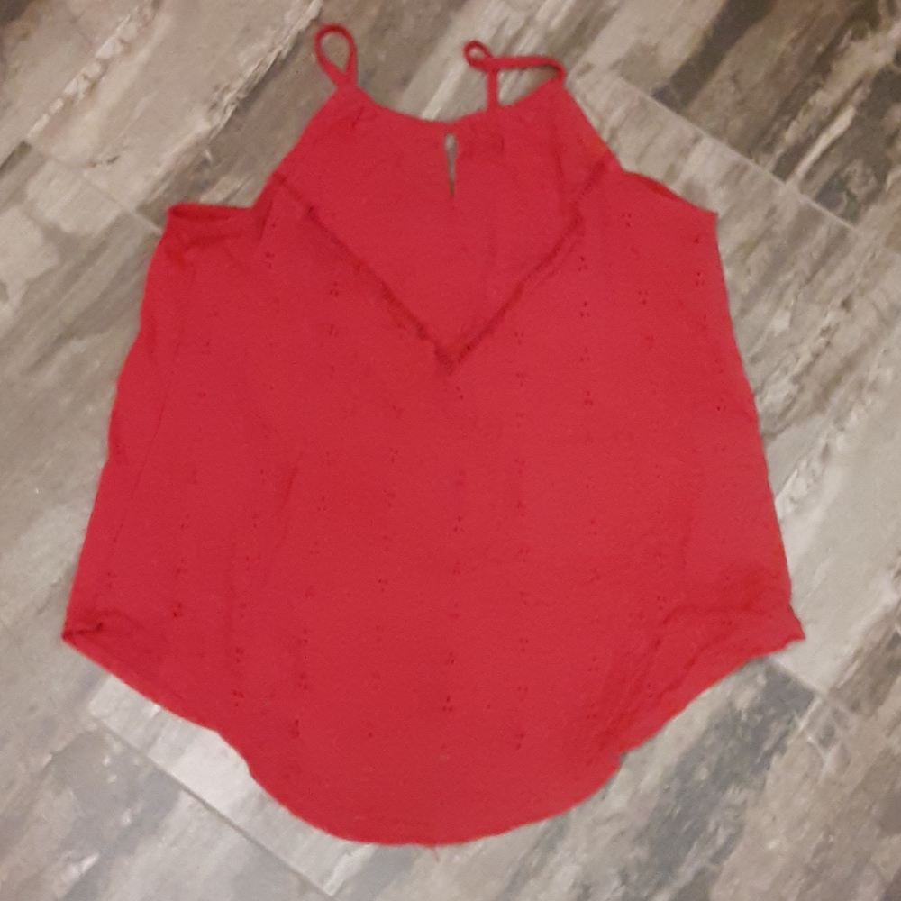 Junior’s Size Small Red Top – Great Condition